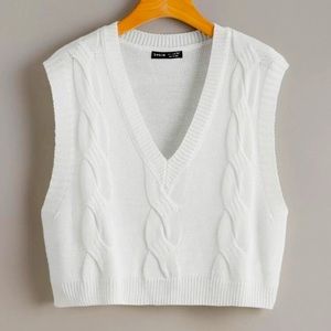 brand new white v neck cable knit top 10$